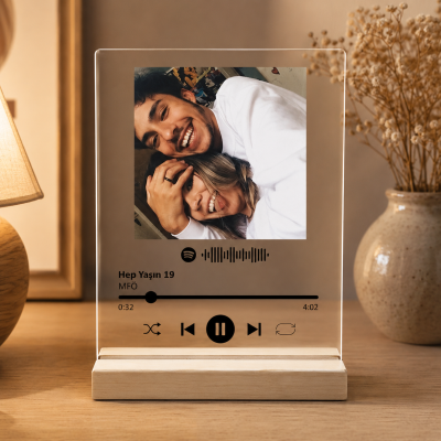Kişiye Özel Spotify Şarkı Pleksi Fotoğraf Çerçevesi